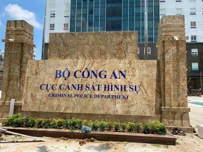 Cổng âm sàn tại Bộ Công an