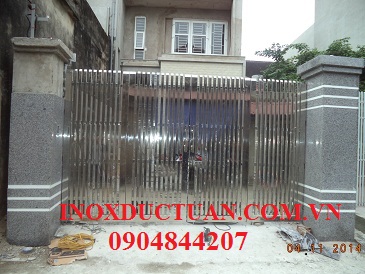 Cổng inox 4 cánh
