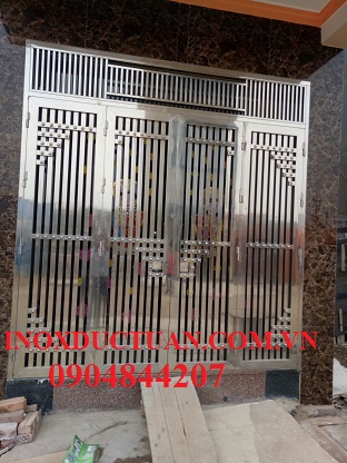 Cổng inox 4 cánh