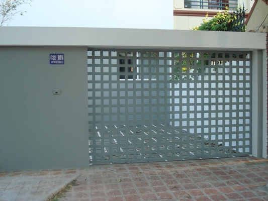 Cổng thép hiện đại