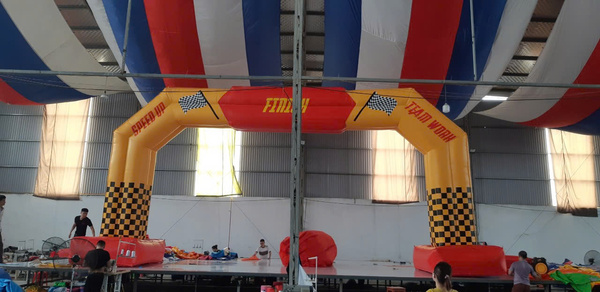 Cổng hơi sự kiện