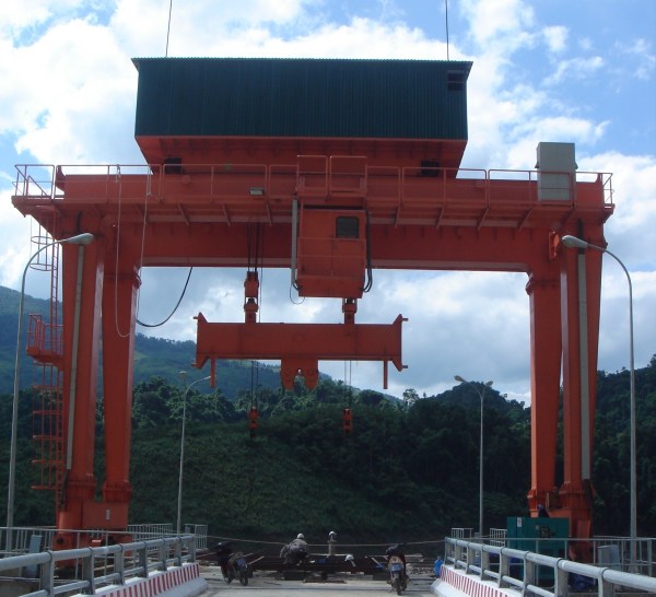 Cổng trục 2x63 T