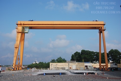 Cổng trục dầm đôi