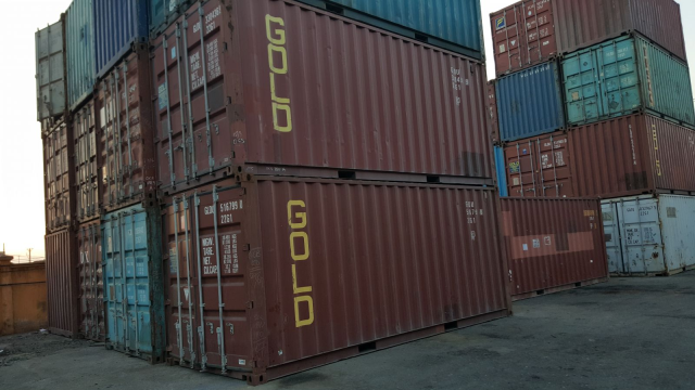 Container khô