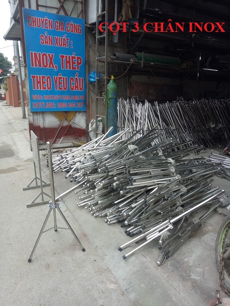 Cột inox 3 chân