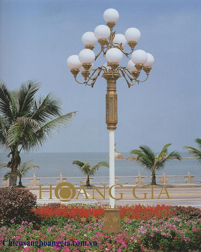 Cột đèn trang trí nhiều bóng