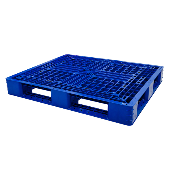 Pallet nhựa cũ mặt đúc