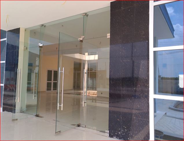 Cửa kính bản lể 4 cánh