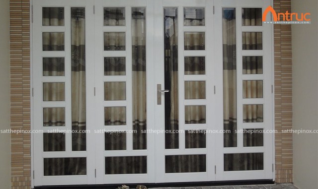 Cửa sắt 4 cánh