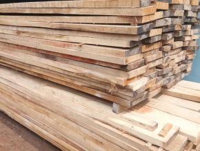 Cưa xẻ gỗ xuất khẩu theo yêu cầu