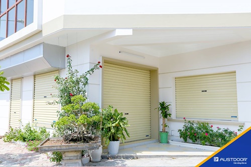 Cửa cuốn tấm liền động cơ Austdoor