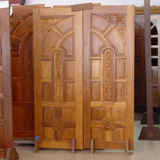 Cửa gỗ tự nhiên