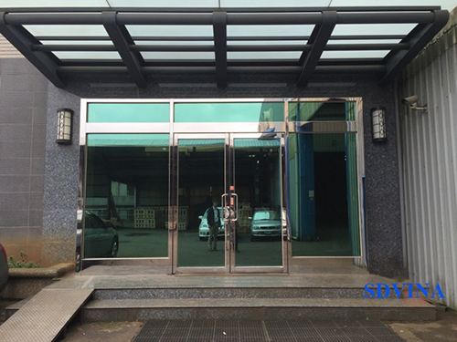 Cửa inox bóng BA