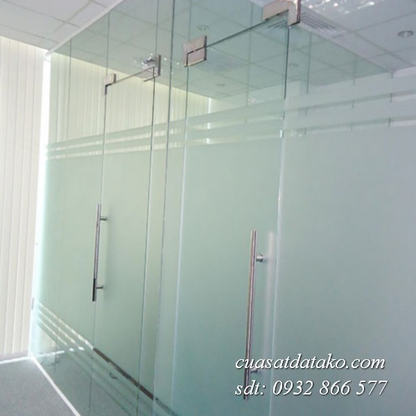 Cửa kính cường lực
