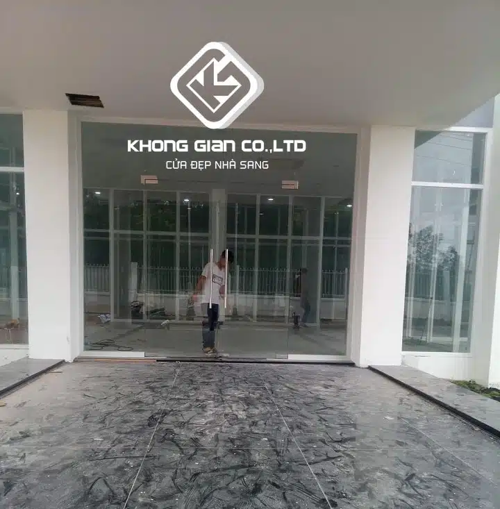 Cửa kính cường lực