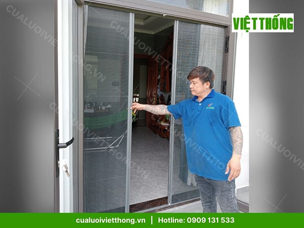 Cửa lưới chống muỗi dạng xếp màu nhôm Xingfa