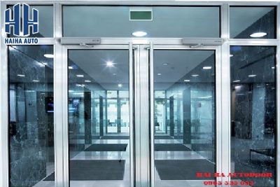 Cửa mở cánh tự động