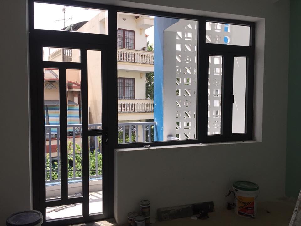 Cửa nhôm kính