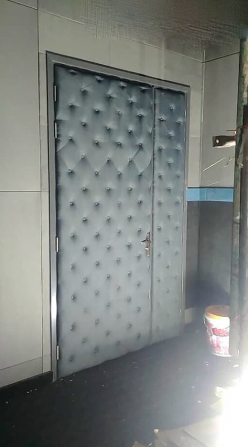 Cửa chống cháy, cách âm quán karaoke