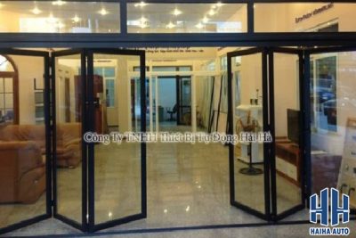 Cửa trượt gấp tự động