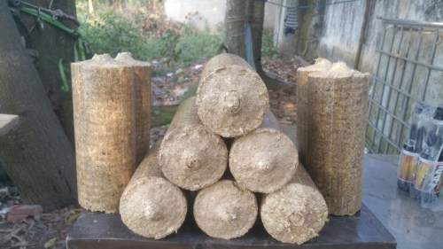 Củi mùn cưa