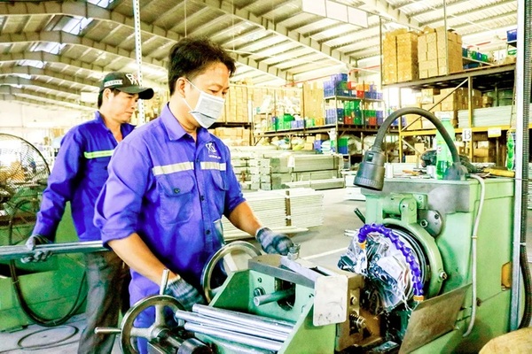 Cung ứng lao động cho nhà máy