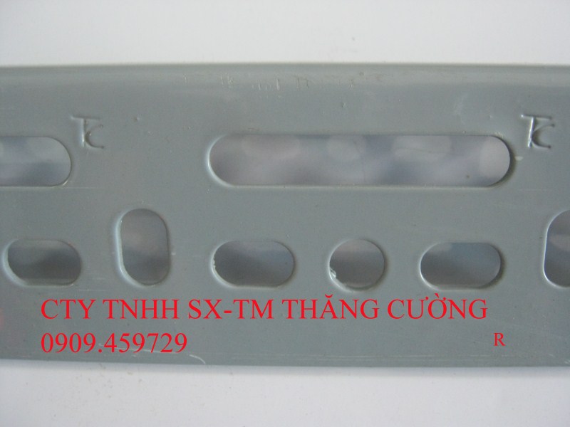 Kệ sắt V lỗ đa năng