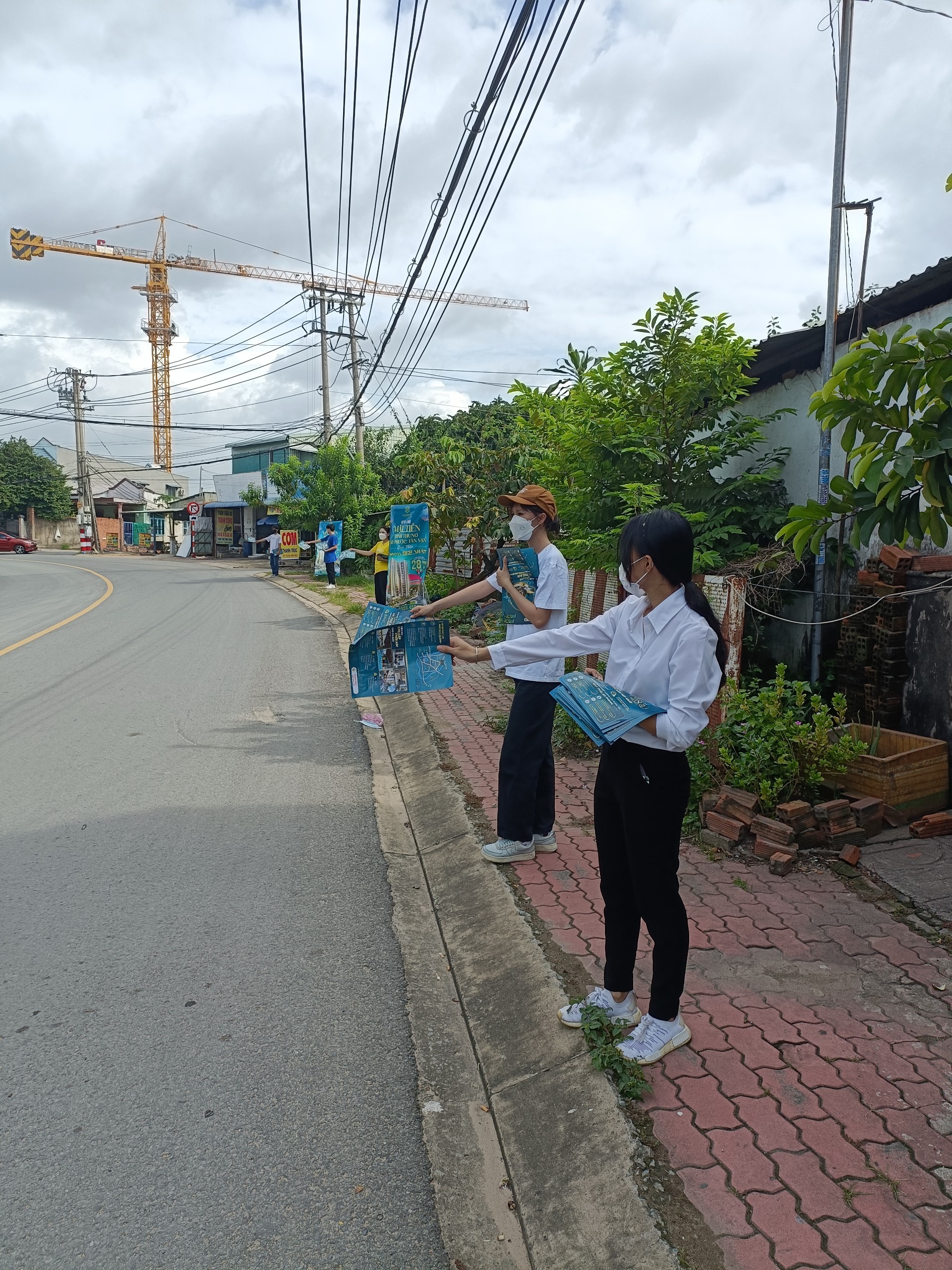 Dịch vụ phát tờ rơi