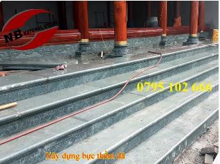 Tam cấp đá