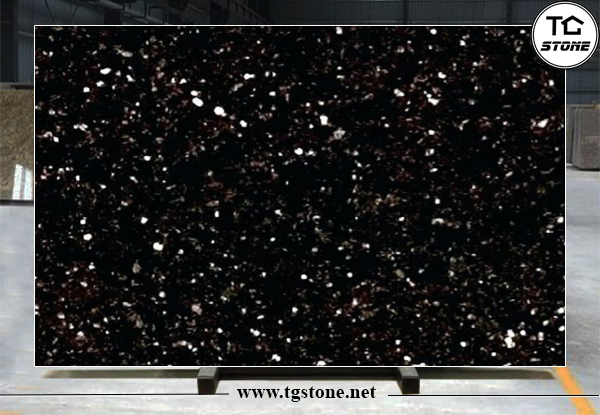 Đá tự nhiên màu đen Black Galaxy