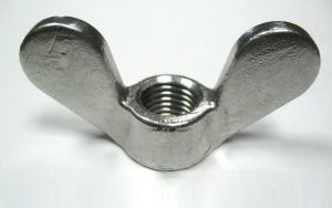 Đai ốc cánh bướm