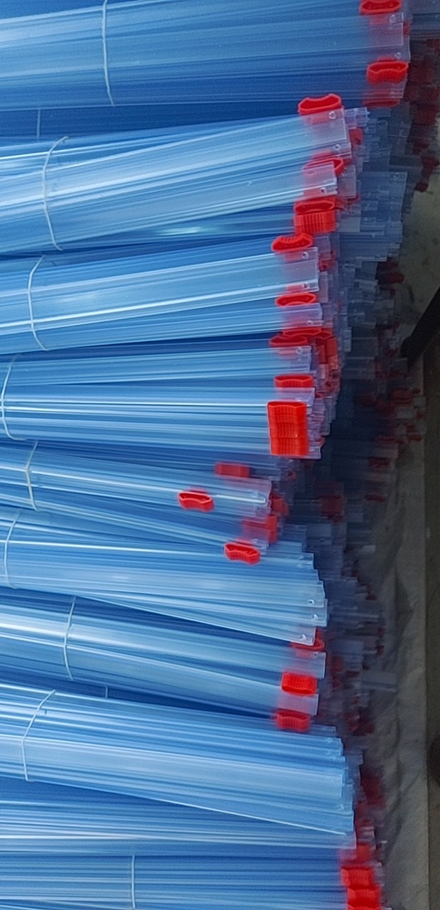Dao cắt màng bọc thực phẩm
