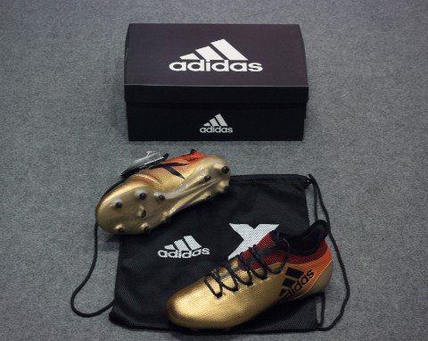 Giày đá banh Adidas