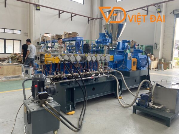 Dây chuyền tạo hạt nhựa và sợi thủy tinh