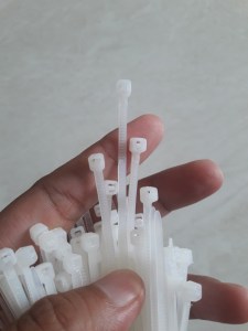Dây rút nhựa