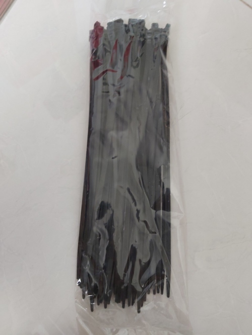 Dây rút nhựa đen ( 8x300mm)