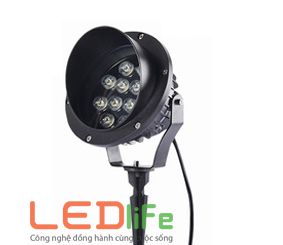 Đèn Led chiếu cây