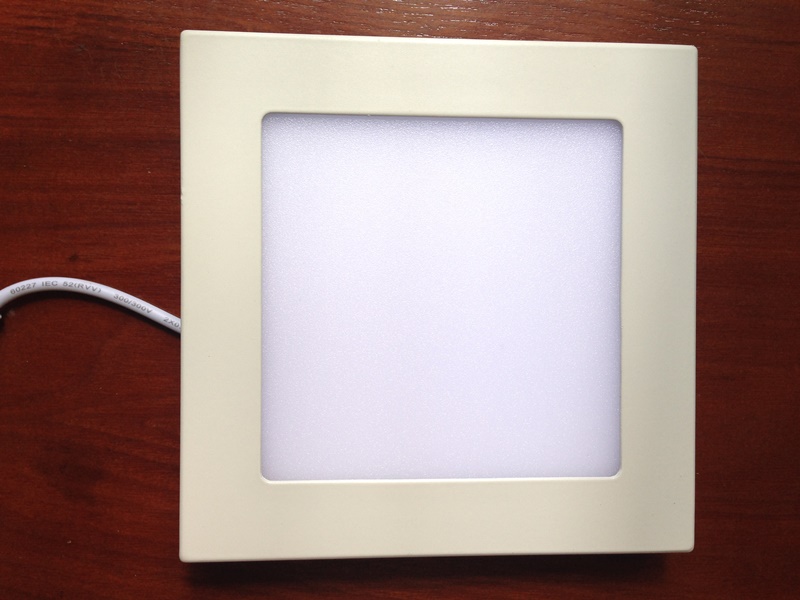 Đèn Led âm trần