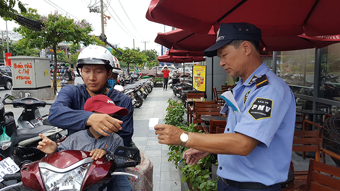 Dịch vụ bảo vệ cửa hàng