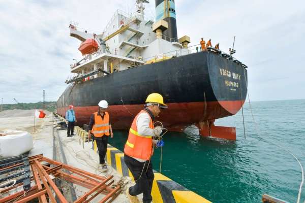 Dịch vụ tại cảng Trung Nam Cà Ná