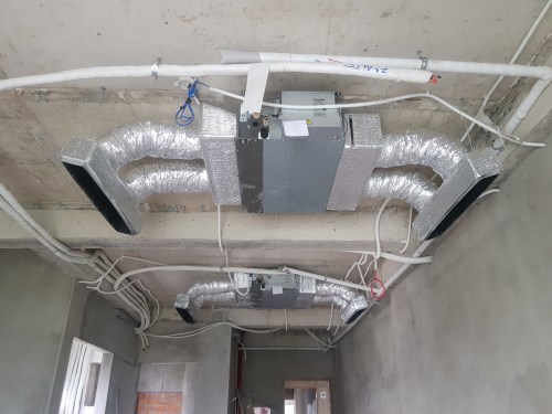 Máy lạnh áp trần Toshiba