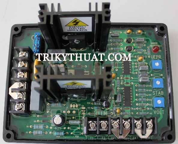 Điều khiển điện áp GAVR 15