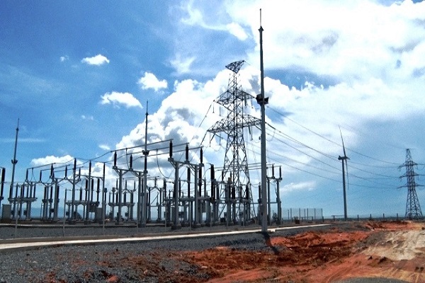 Cột cao thế điện lực
