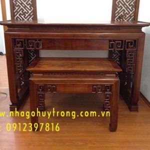 Bàn lễ đá