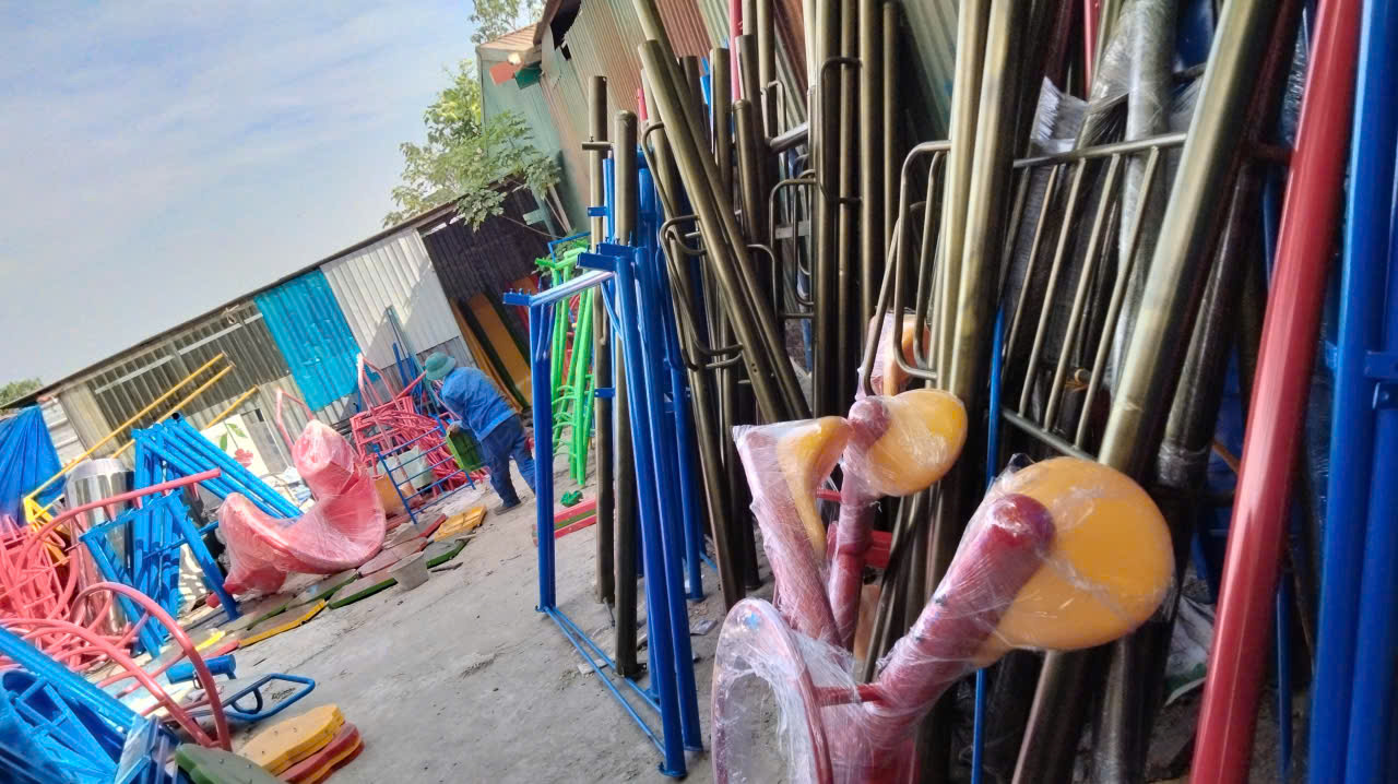 Thiết bị vui chơi trẻ em