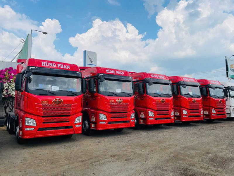 Đội xe công ty Hùng Phan