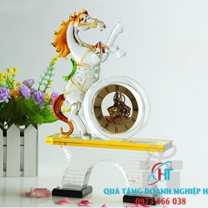 Đồng hồ pha lê