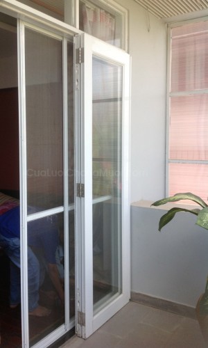 Cửa lưới chống muỗi đóng mở