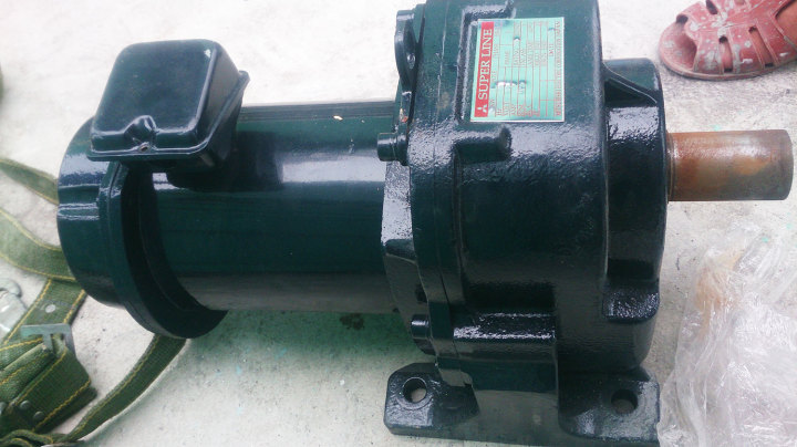 Động cơ giảm tốc