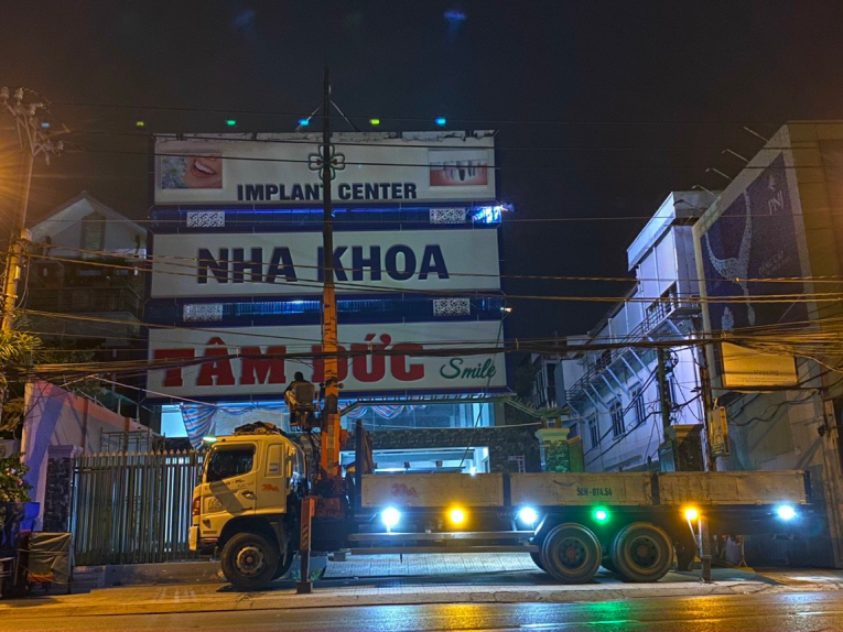 Dự án thi công Alu chữ nổi của hệ thống nha khoa Tâm Đức